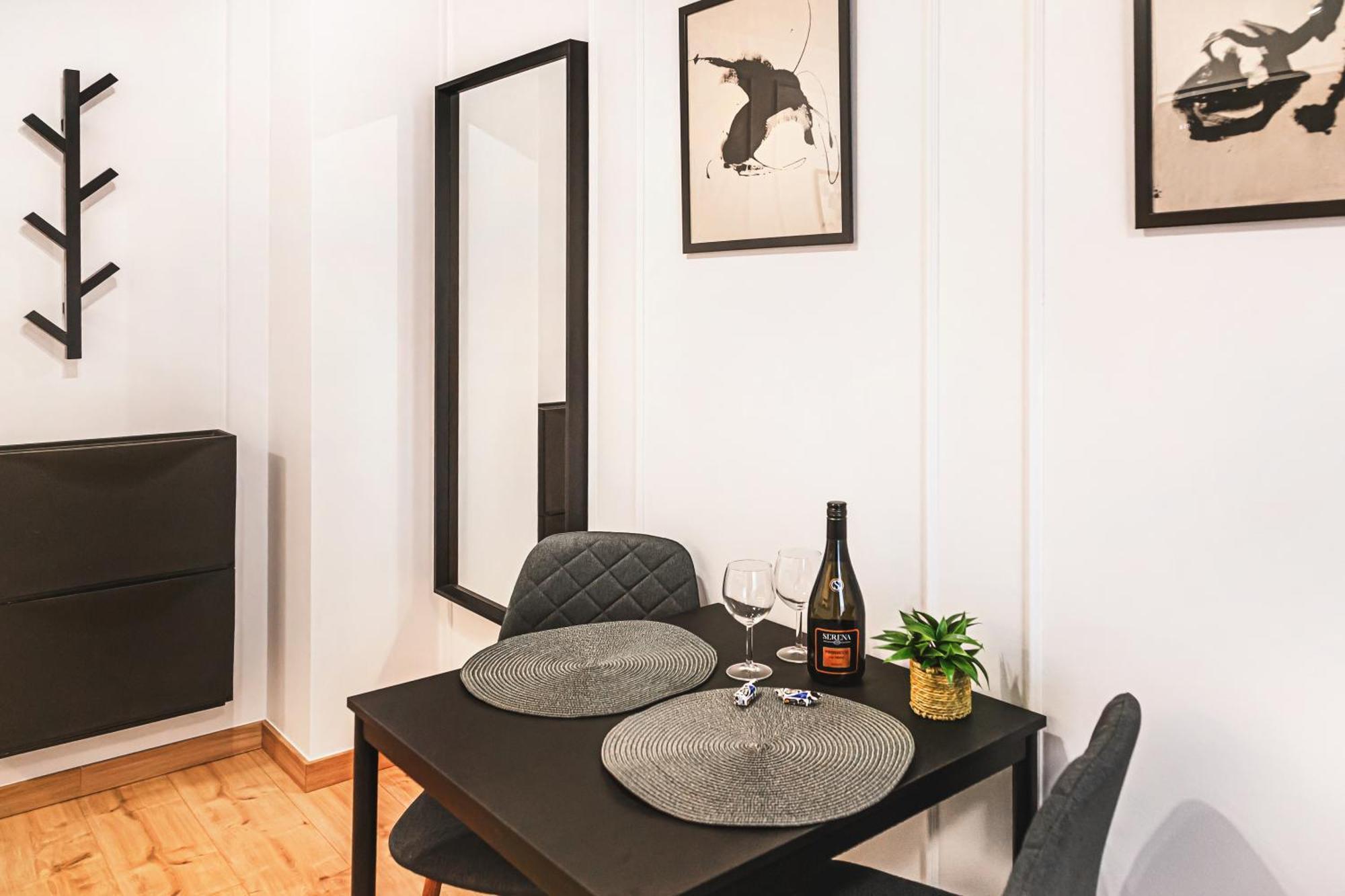 Stylowe Apartamenty W Centrum Вроцлав Экстерьер фото