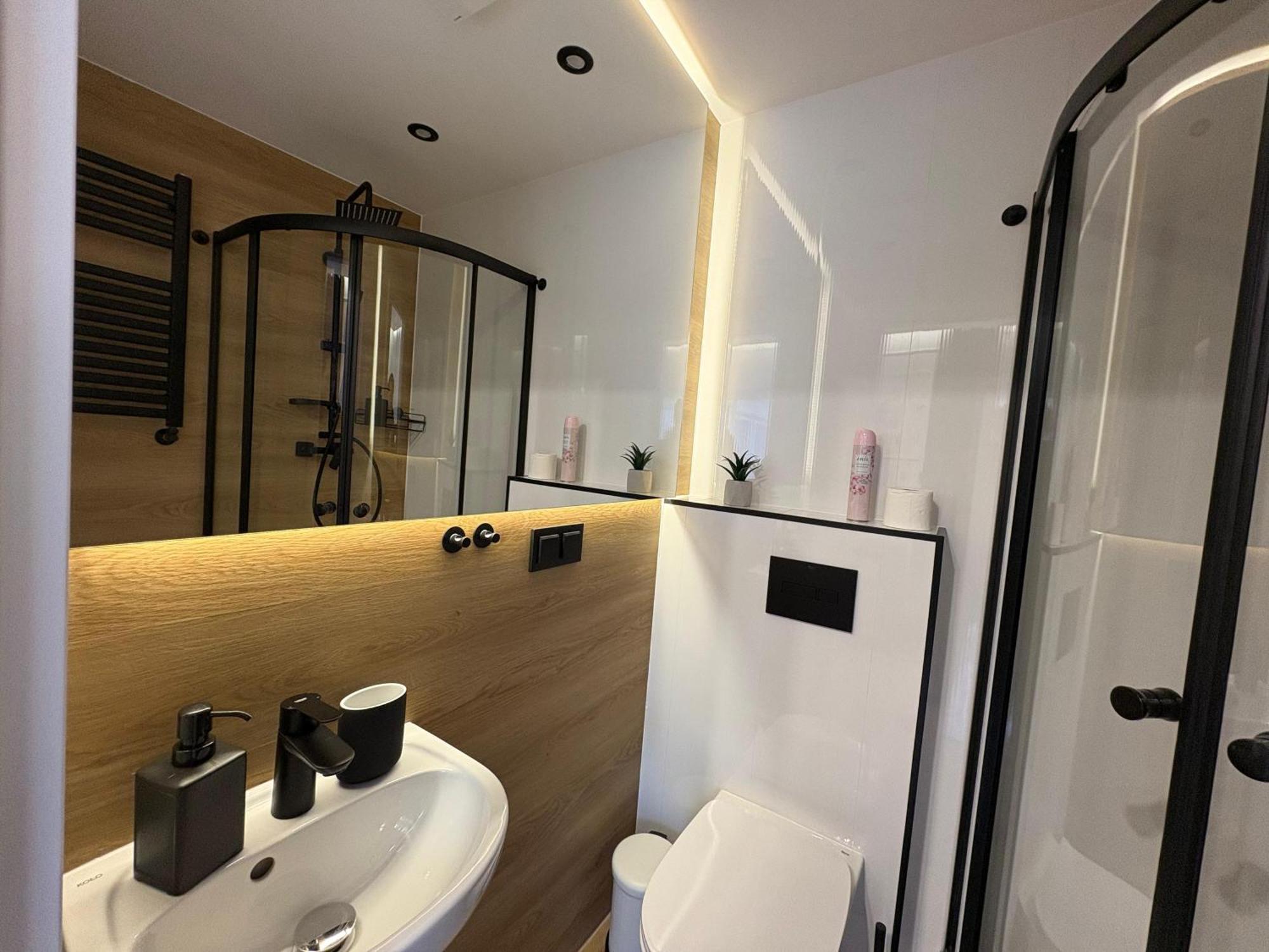 Stylowe Apartamenty W Centrum Вроцлав Экстерьер фото